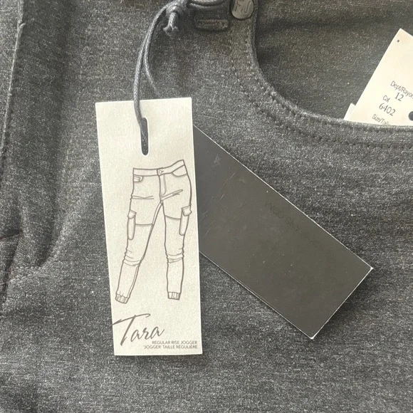 NWT Foxy Jean Women’s stretch Charcoal Joggers - Picture 8 of 15